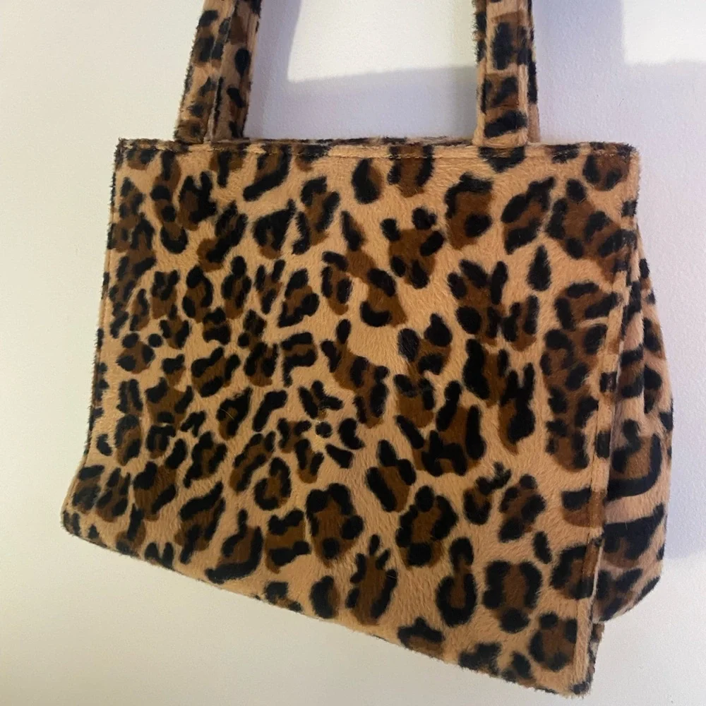 Y2K Fuzzy Cheetah Print Purse - Picture 2 of 4